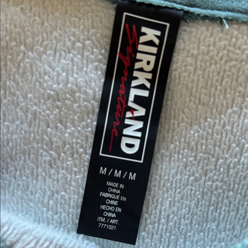 Green Sweater - Picture 6 of 7